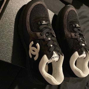 Chanel Black/White CC Logo Grained Calfskin Mesh Sneakers/Trainers